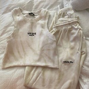 White Fox lounge set